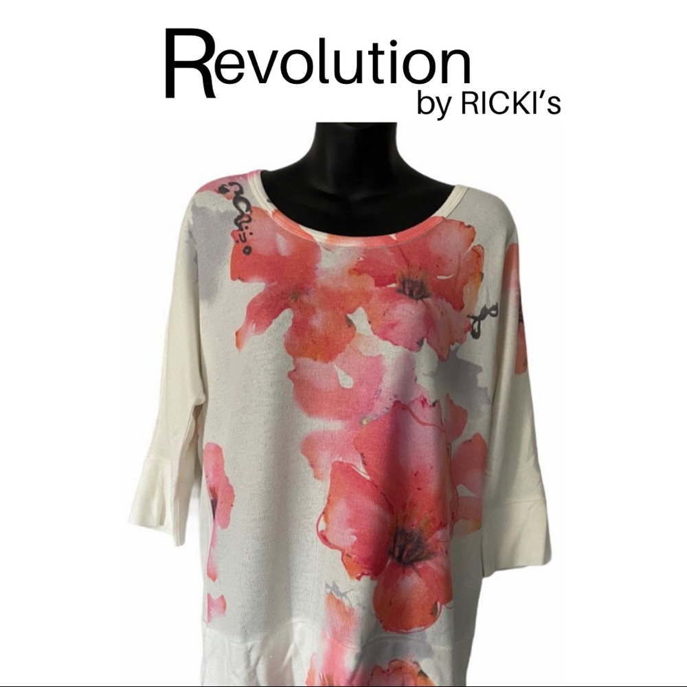 REVOLUTION BUTTERFLY SLEEVE TOP SZ Large